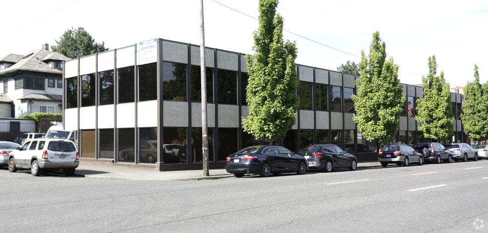 2154-2158 NE Broadway St, Portland, OR à louer - Photo principale – Image 1 sur 7