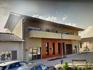 Plus de détails pour 44 Place Du Village, Bâgé-Dommartin - Local d'activités à louer