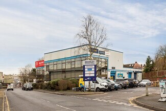 Plus de détails pour Waldo Rd, Bromley - Industriel/Logistique à louer