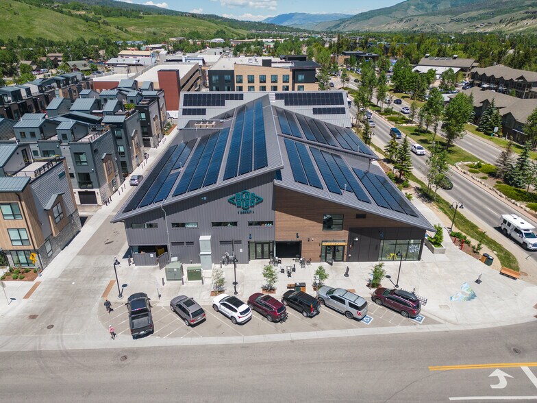 325 Blue River Pky, Silverthorne, CO à louer - Photo de l’immeuble – Image 3 sur 16