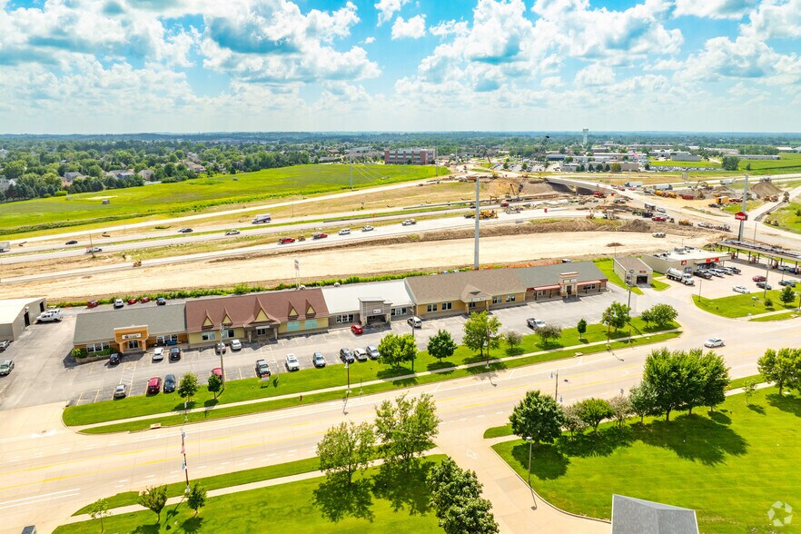 750-768 Center Point Rd, Hiawatha, IA à louer - Aérien – Image 3 sur 6