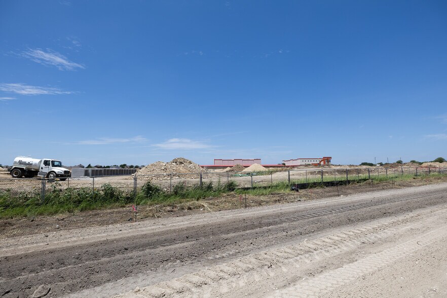 6001 Old Decatur Rd, Fort Worth, TX à vendre - Photo de la construction – Image 3 sur 4