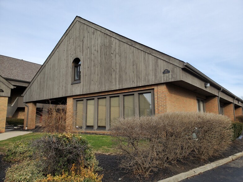 1001 Eastwind Dr, Westerville, OH à louer - Photo de l’immeuble – Image 2 sur 39