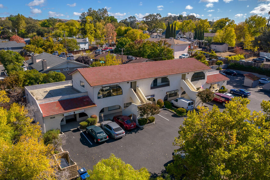 7635 El Camino Real, Atascadero, CA à louer - Photo de l’immeuble – Image 3 sur 5