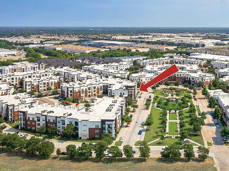 380 Vista Court Dr, Plano, TX à louer - Photo de l’immeuble – Image 1 sur 17