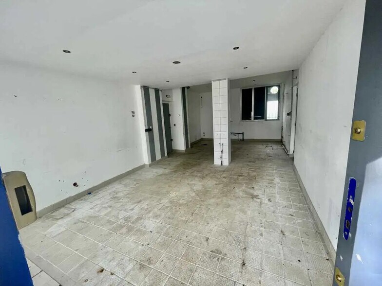 Local commercial dans Rouen à louer - Photo de l’immeuble – Image 2 sur 4