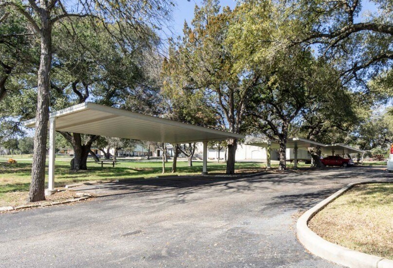 19921 FM 2252, Garden Ridge, TX à louer - Photo de l’immeuble – Image 3 sur 10