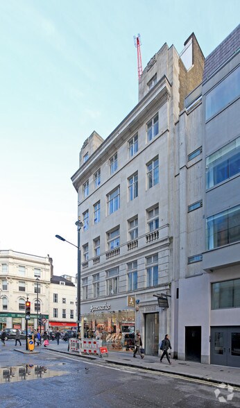 55-59 Oxford St, Londres à louer - Photo de l’immeuble – Image 2 sur 3