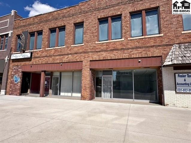 500 N Main St, Hutchinson, KS à vendre Photo principale– Image 1 sur 1