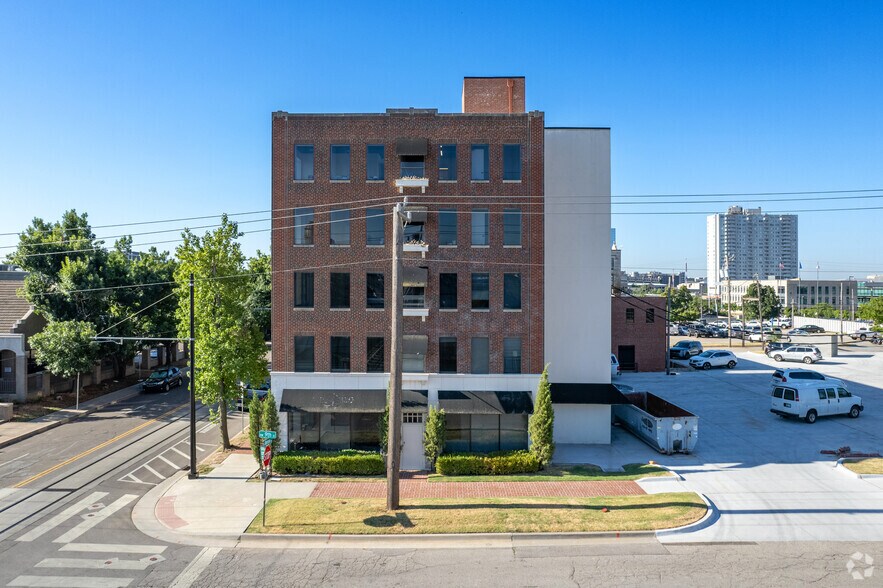 923 N Robinson Ave, Oklahoma City, OK à vendre - Photo de l’immeuble – Image 3 sur 14