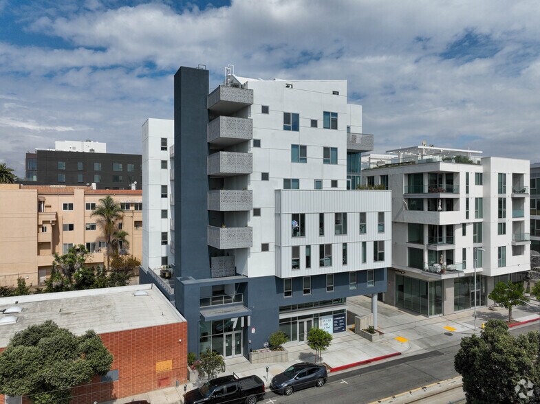 711 Colorado Ave, Santa Monica, CA à louer - Photo de l’immeuble – Image 2 sur 5