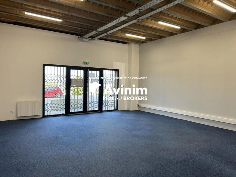 Local commercial dans La Salvetat-Saint-Gilles à louer - Photo de l’immeuble – Image 2 sur 9