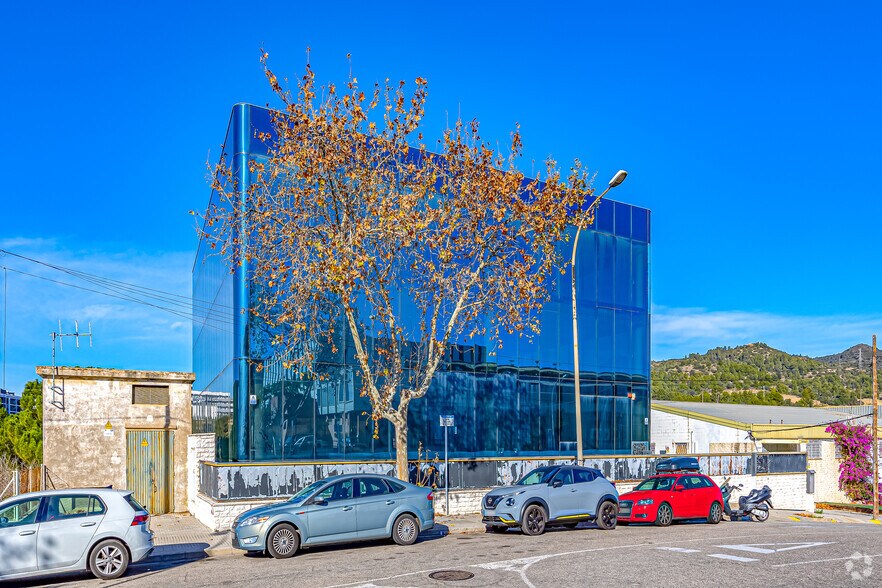 Carrer Joan de la Cierva, 19, Sant Just Desvern, Barcelona à vendre - Photo de l’immeuble – Image 2 sur 22