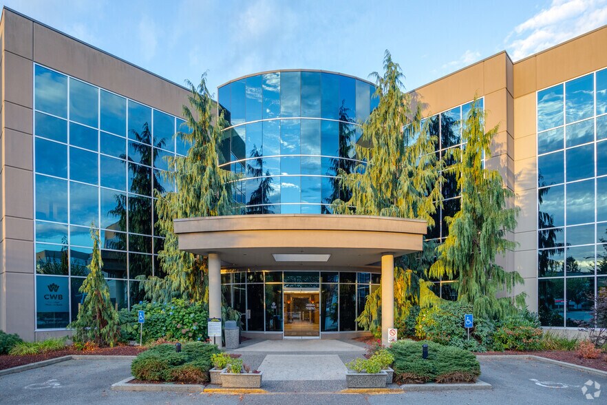 5455-5477 152 St, Surrey, BC à louer - Photo de l’immeuble – Image 2 sur 34