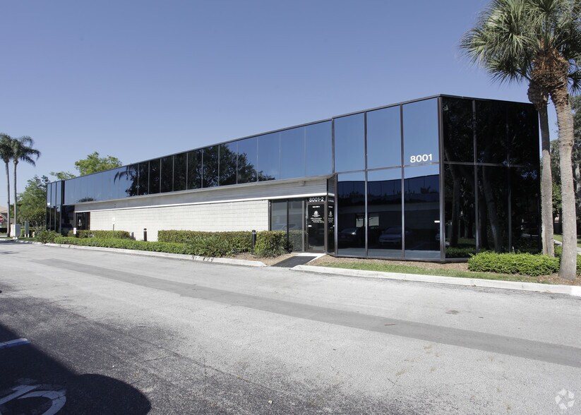 8001 SW 36th St, Davie, FL à louer - Photo de l’immeuble – Image 3 sur 9