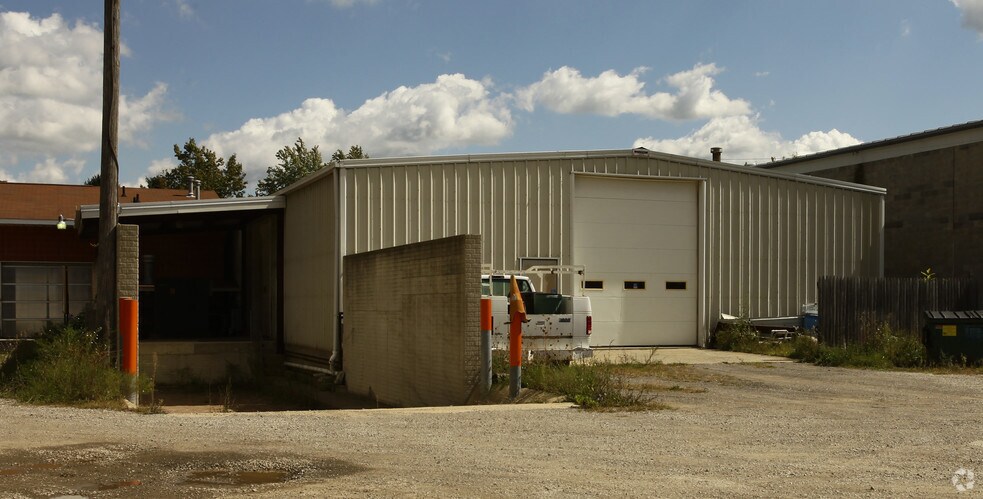 2115-2121 SR 45, Austinburg, OH à louer - Photo de l’immeuble – Image 2 sur 9