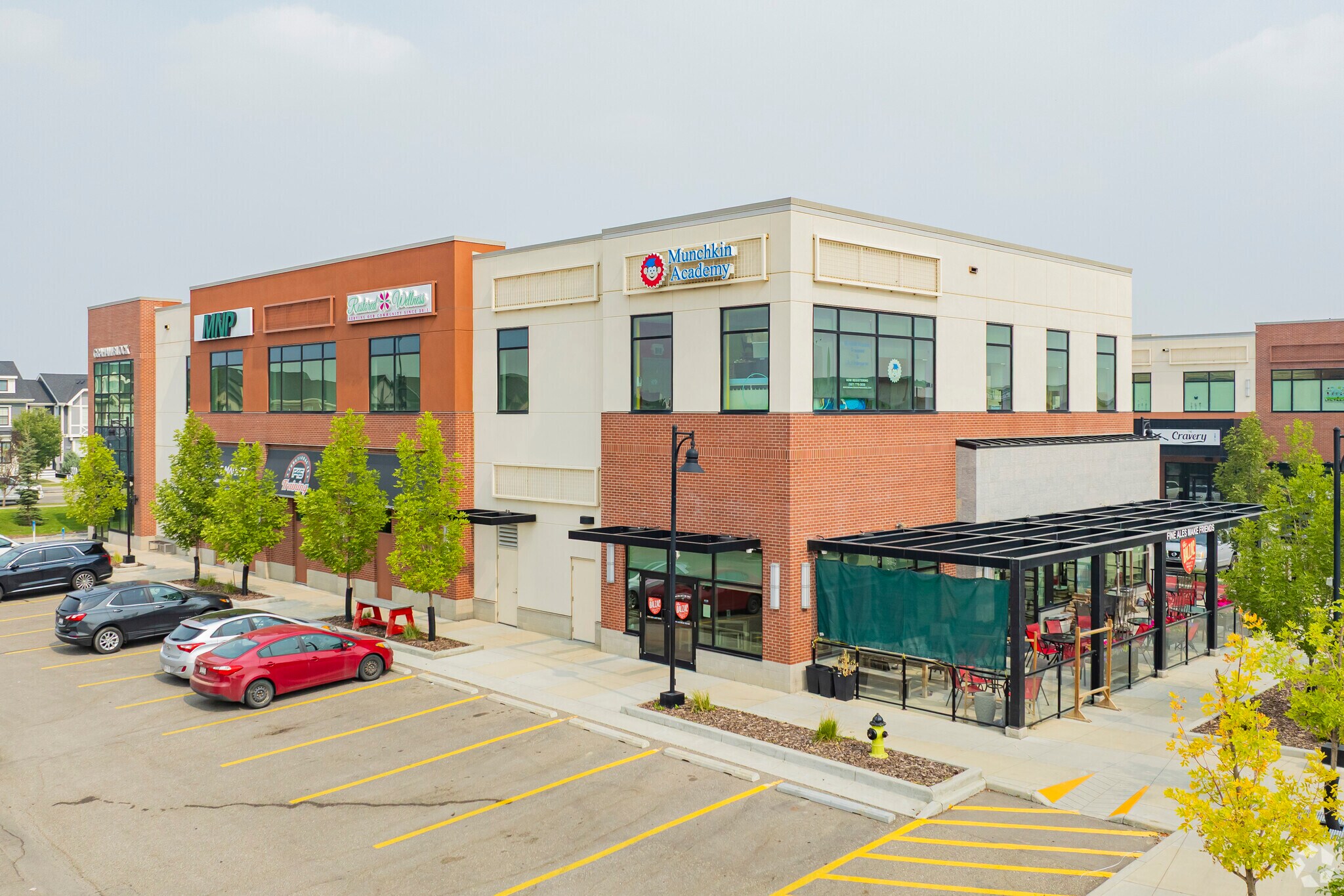 401 Cooper's Blvd SW, Airdrie, AB à louer Photo principale– Image 1 sur 4