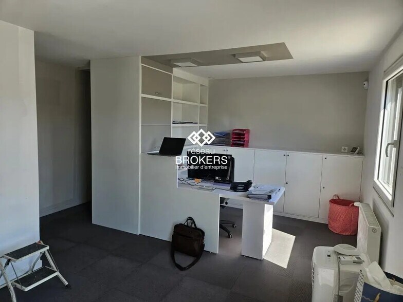 Bureau dans Montagnat à vendre - Photo de l’immeuble – Image 2 sur 5