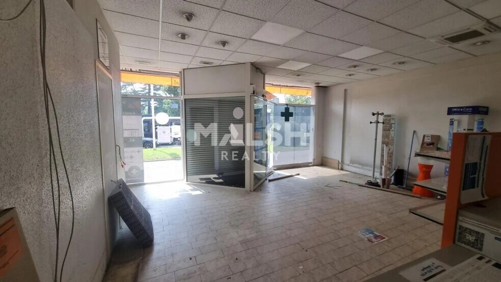 Local commercial dans Francheville à vendre - Photo de l’immeuble – Image 2 sur 5
