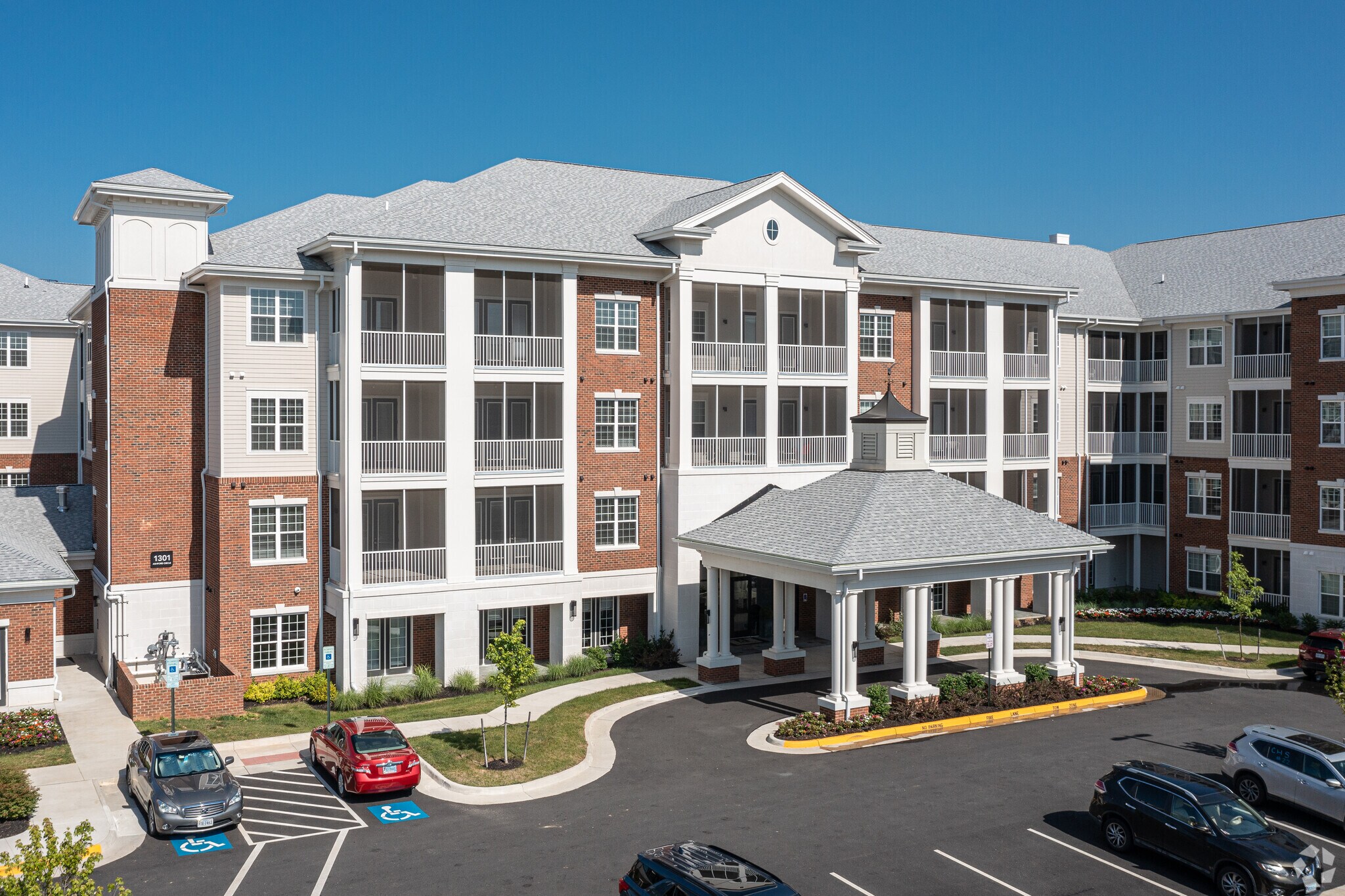 2200 Carl D Silver Pky, Fredericksburg, VA à louer Photo principale– Image 1 sur 104