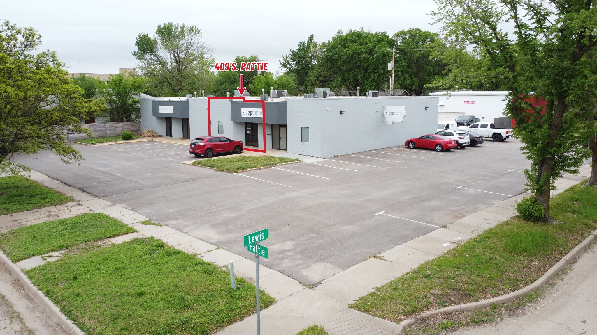 407-413 S Pattie, Wichita, KS à louer Photo principale– Image 1 sur 4