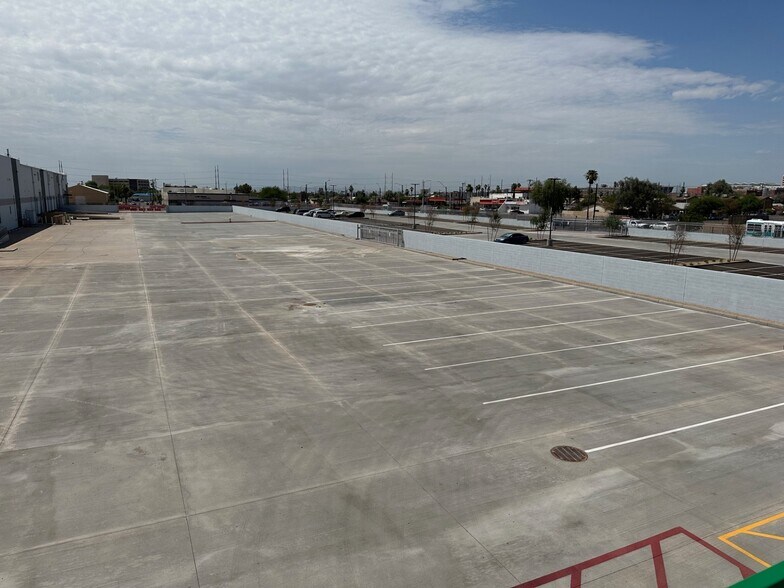 291 E Buckeye Rd, Phoenix, AZ à louer - Photo de l’immeuble – Image 2 sur 6