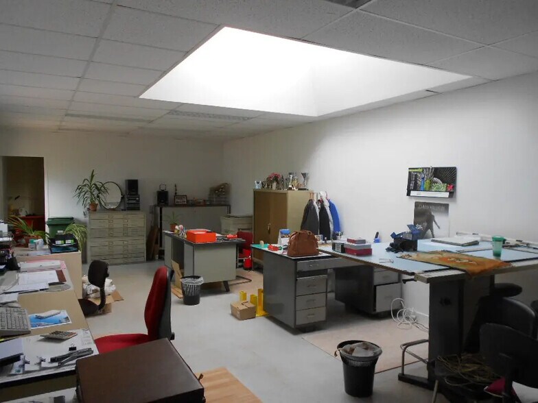 115 Rue De Curembourg, Fleury-les-Aubrais à louer - Photo de l’immeuble – Image 2 sur 9
