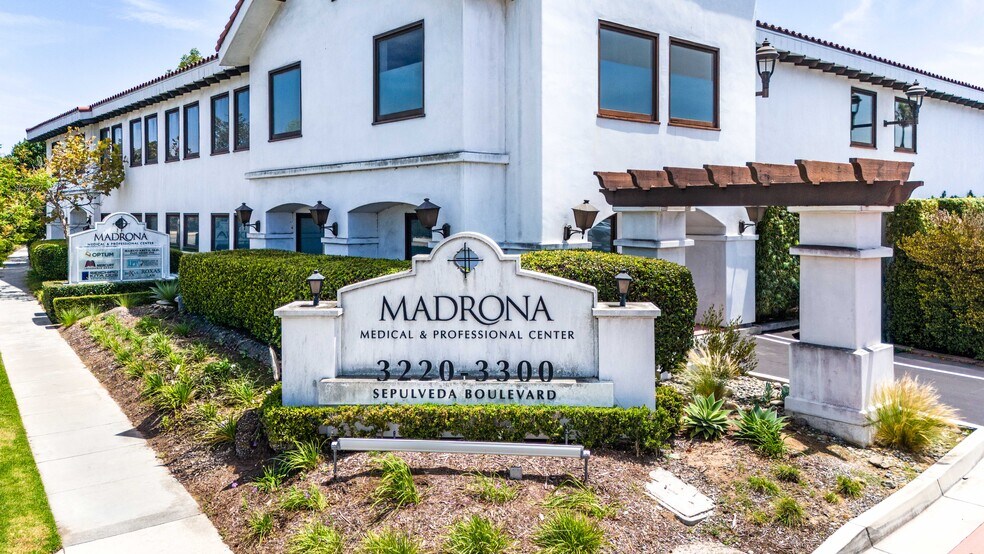 3220 Sepulveda Blvd, Torrance, CA à louer - Photo de l’immeuble – Image 1 sur 21