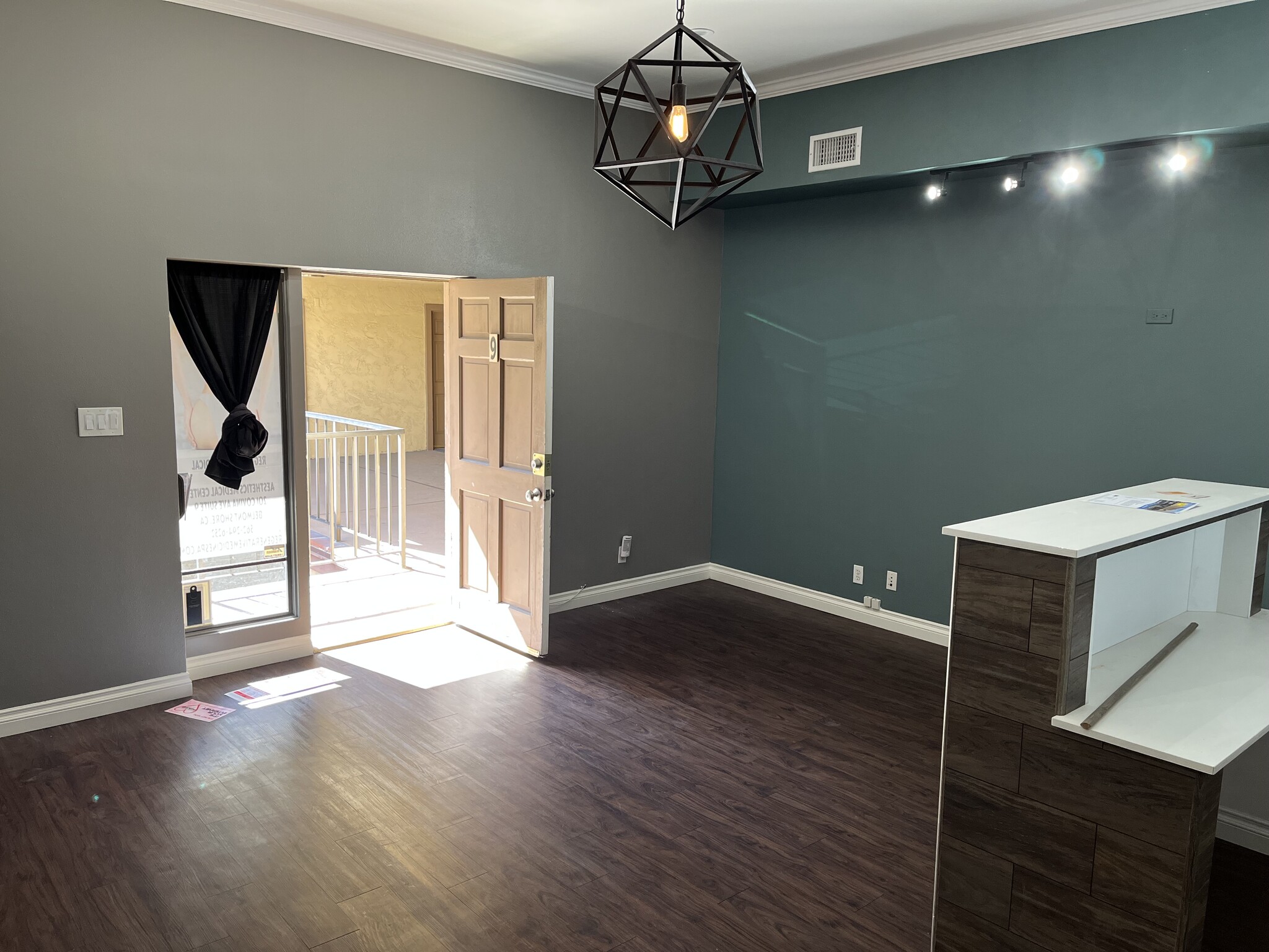 5241 E 2nd St, Long Beach, CA à louer Photo intérieure– Image 1 sur 4