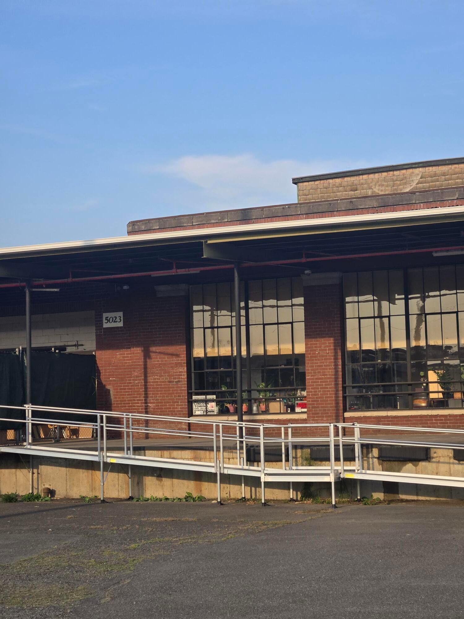 5015-5025 Colorado Ave S, Seattle, WA à louer Photo de l’immeuble– Image 1 sur 8