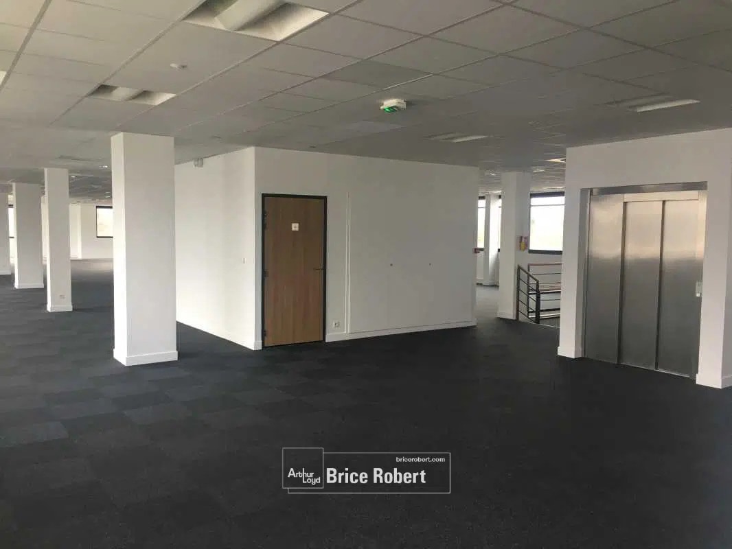 Bureau dans Saint-Priest à louer Photo intérieure– Image 1 sur 8
