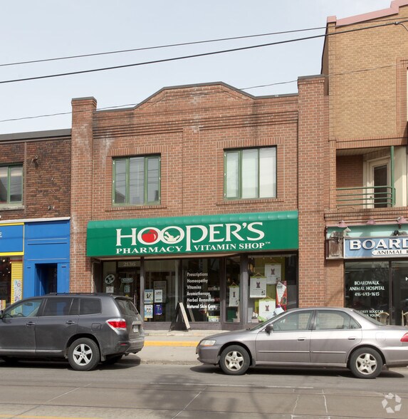 2122-2136 Queen St E, Toronto, ON à louer - Photo de l’immeuble – Image 2 sur 12