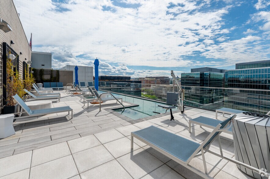 801 3rd St NW, Washington, DC à louer - Photo de l’immeuble – Image 2 sur 69