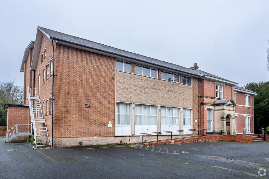 211 Tettenhall Rd, Wolverhampton à louer - Photo principale – Image 1 sur 6