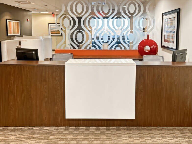 5680 King Centre Dr, Kingstowne, VA à louer - Photo intérieure – Image 3 sur 15