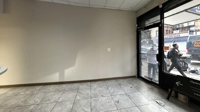 681 Flatbush Ave, Brooklyn, NY à louer Photo intérieure– Image 2 sur 5
