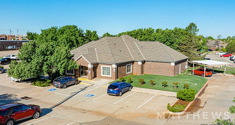 12318 Saint Andrews Dr, Oklahoma City, OK à vendre Photo principale– Image 1 sur 4