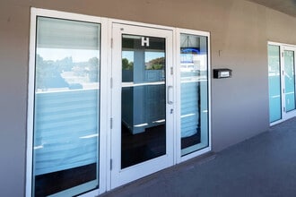 2301-2319 NW 7th St, Miami, FL à louer Hall d’entrée– Image 1 sur 2