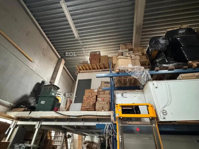 Local d'activités dans Bussy-Saint-Georges à vendre - Photo de l’immeuble – Image 3 sur 7