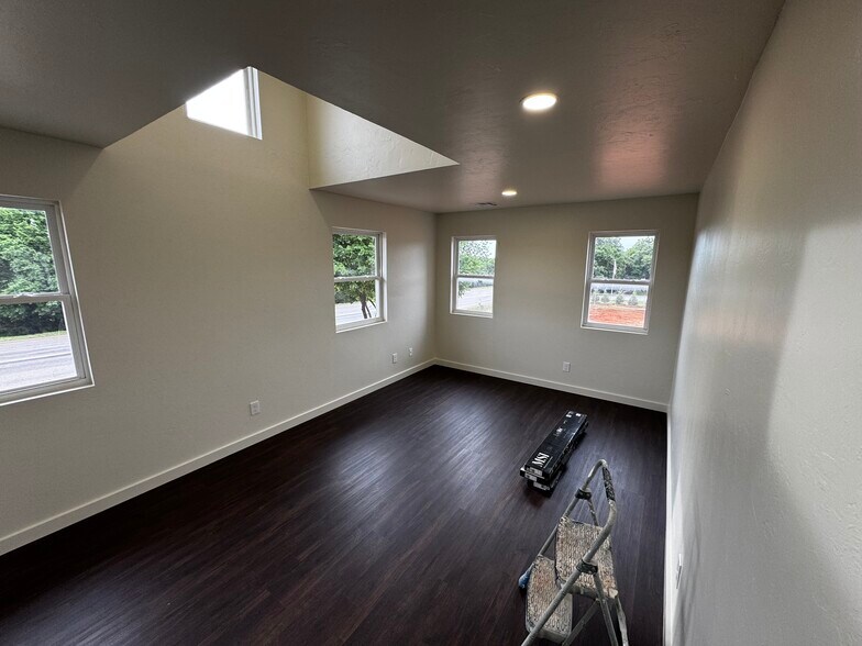 8121 N Eastern Ave, Oklahoma City, OK à louer - Photo intérieure – Image 3 sur 12