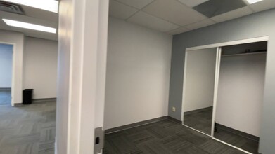 9040 Leslie St, Richmond Hill, ON à louer - Vidéo sur l’annonce professionnelle 