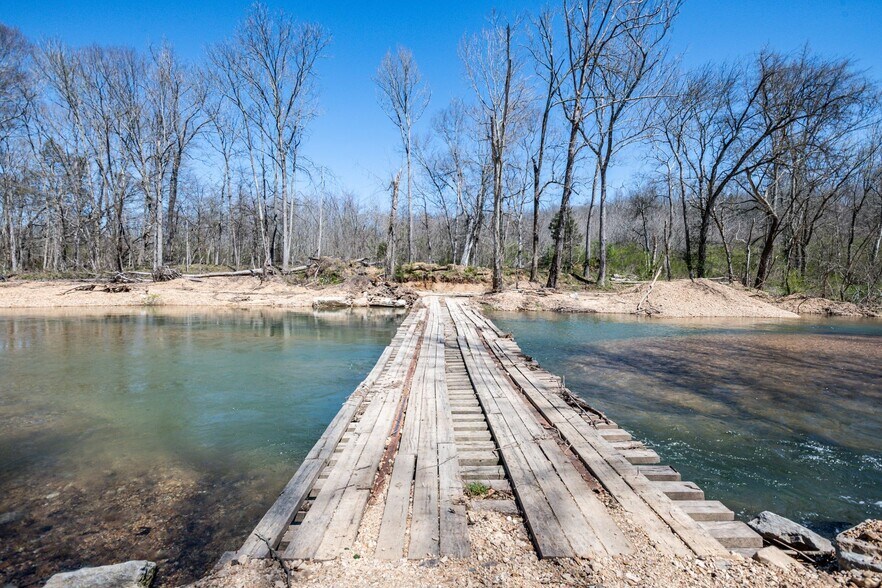 3170 Phillips Chapel Rd, Waynesboro, TN à vendre - Photo de l’immeuble – Image 2 sur 46