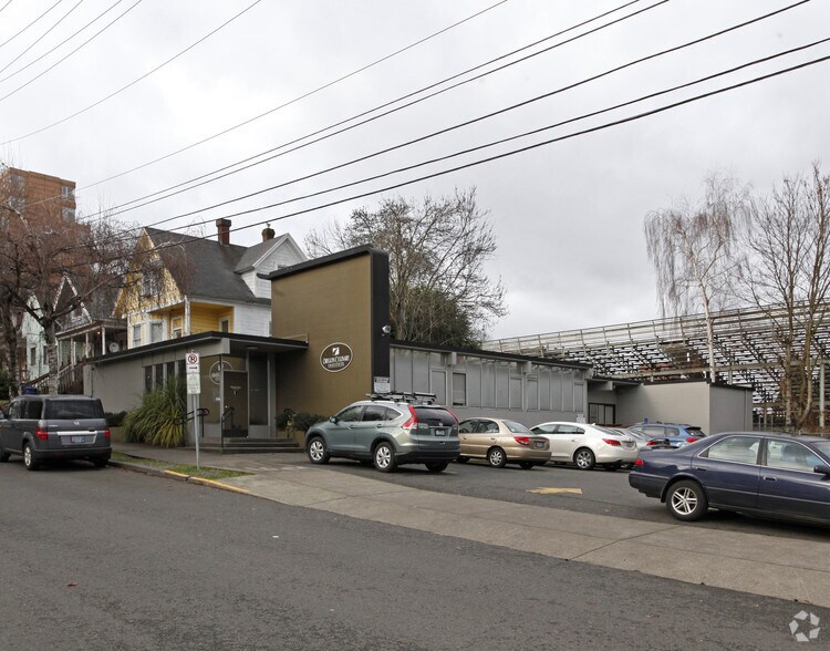 1717 SW Madison St, Portland, OR à louer - Photo principale – Image 3 sur 6