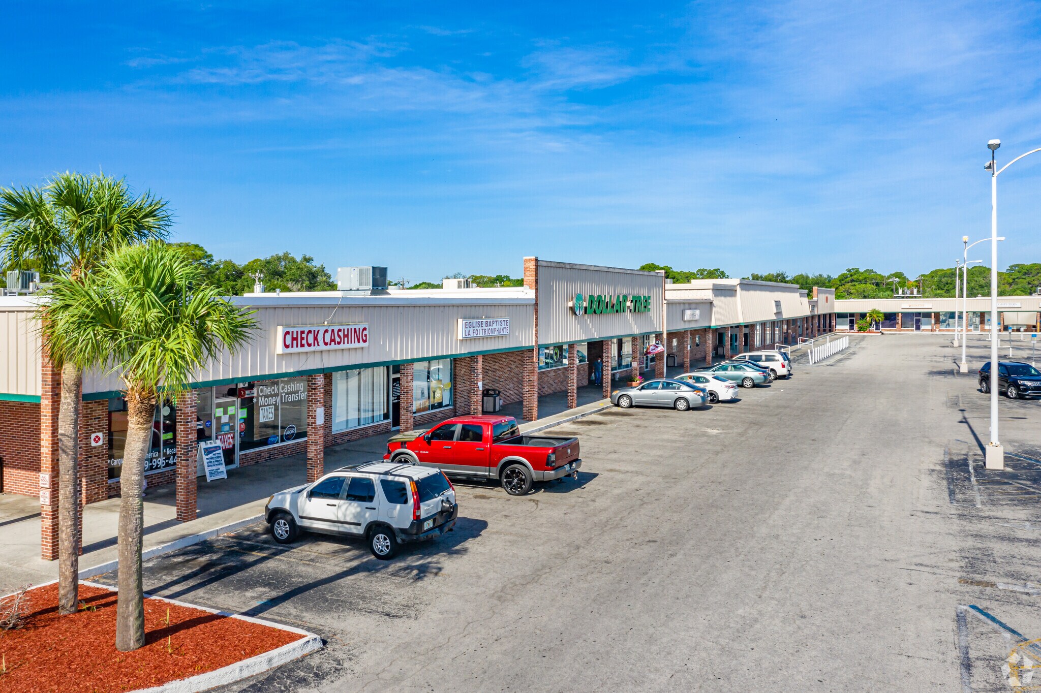 931 Pondella Rd, North Fort Myers, FL à louer Photo de l’immeuble– Image 1 sur 6
