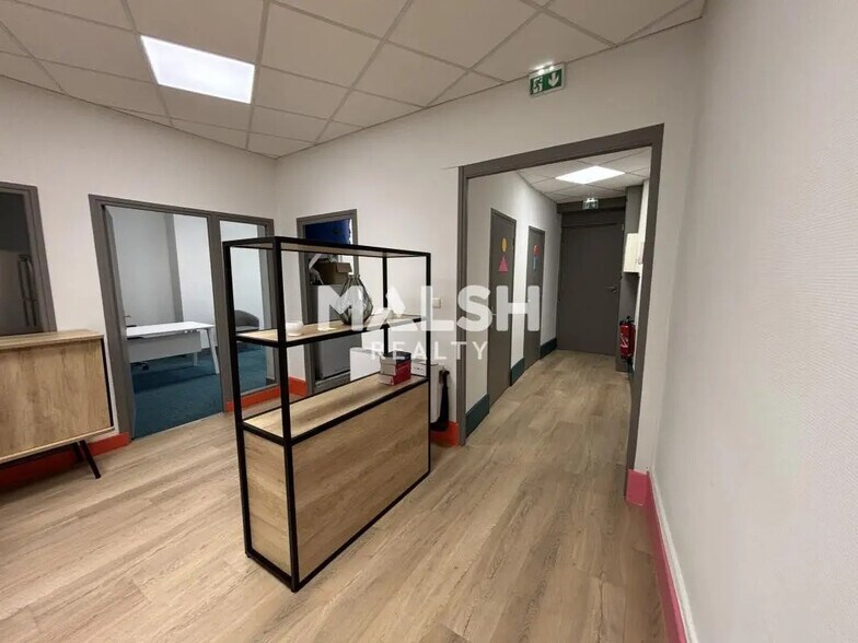 Bureau dans Lyon à louer - Photo de l’immeuble – Image 3 sur 10