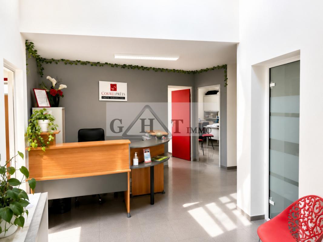 Bureau dans Saint-Maur-des-Fossés à vendre Hall d’entrée– Image 1 sur 20