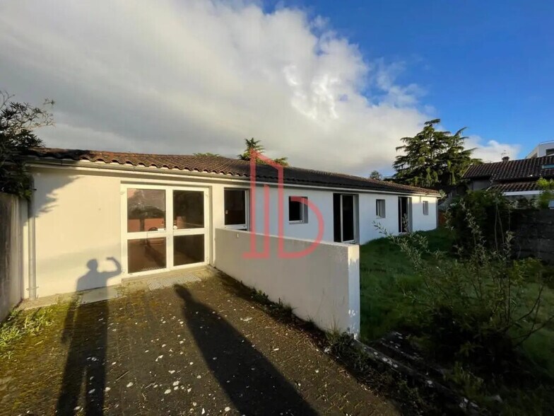 Bureau dans VILLENAVE-D'ORNON à vendre - Photo de l’immeuble – Image 3 sur 7