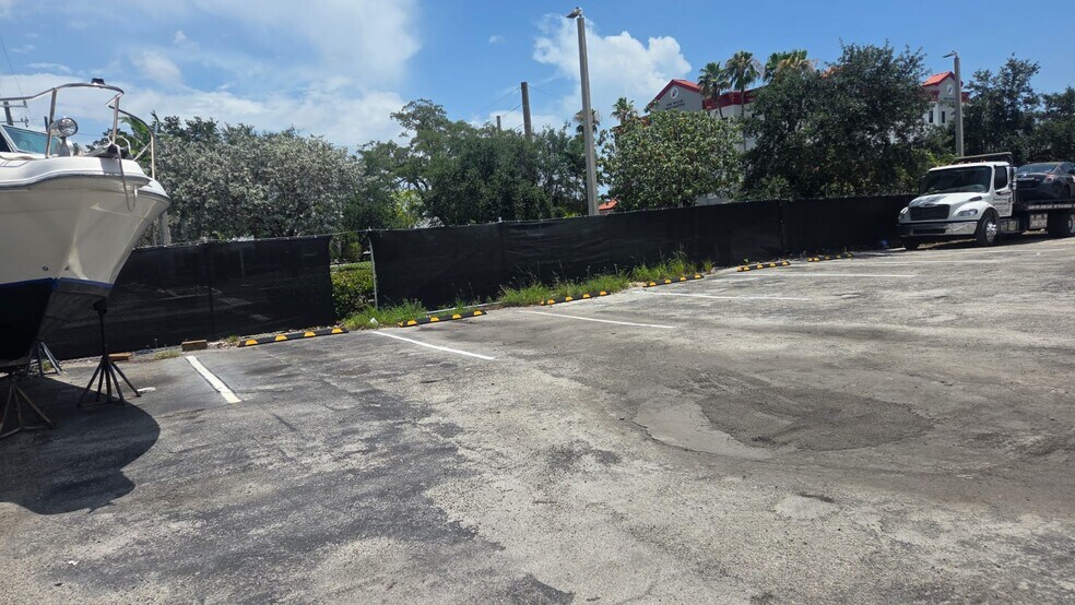 109 NW 6th ave, Fort Lauderdale, FL à louer - Photo de l’immeuble – Image 2 sur 3