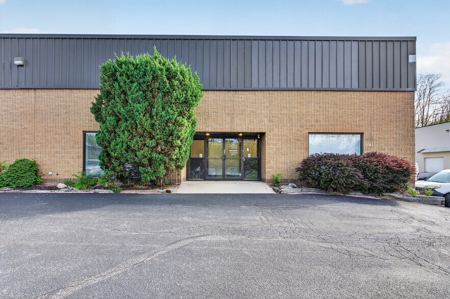 2 Raymond Dr, Havertown, PA à louer - Photo intérieure – Image 1 sur 18