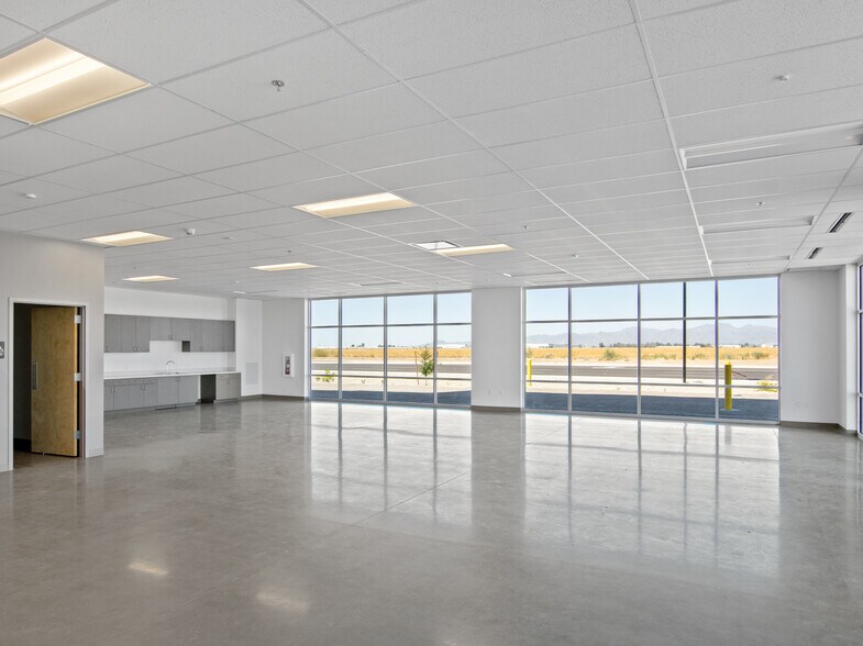 9755 N El Mirage Rd, El Mirage, AZ à louer - Photo de l’immeuble – Image 3 sur 3